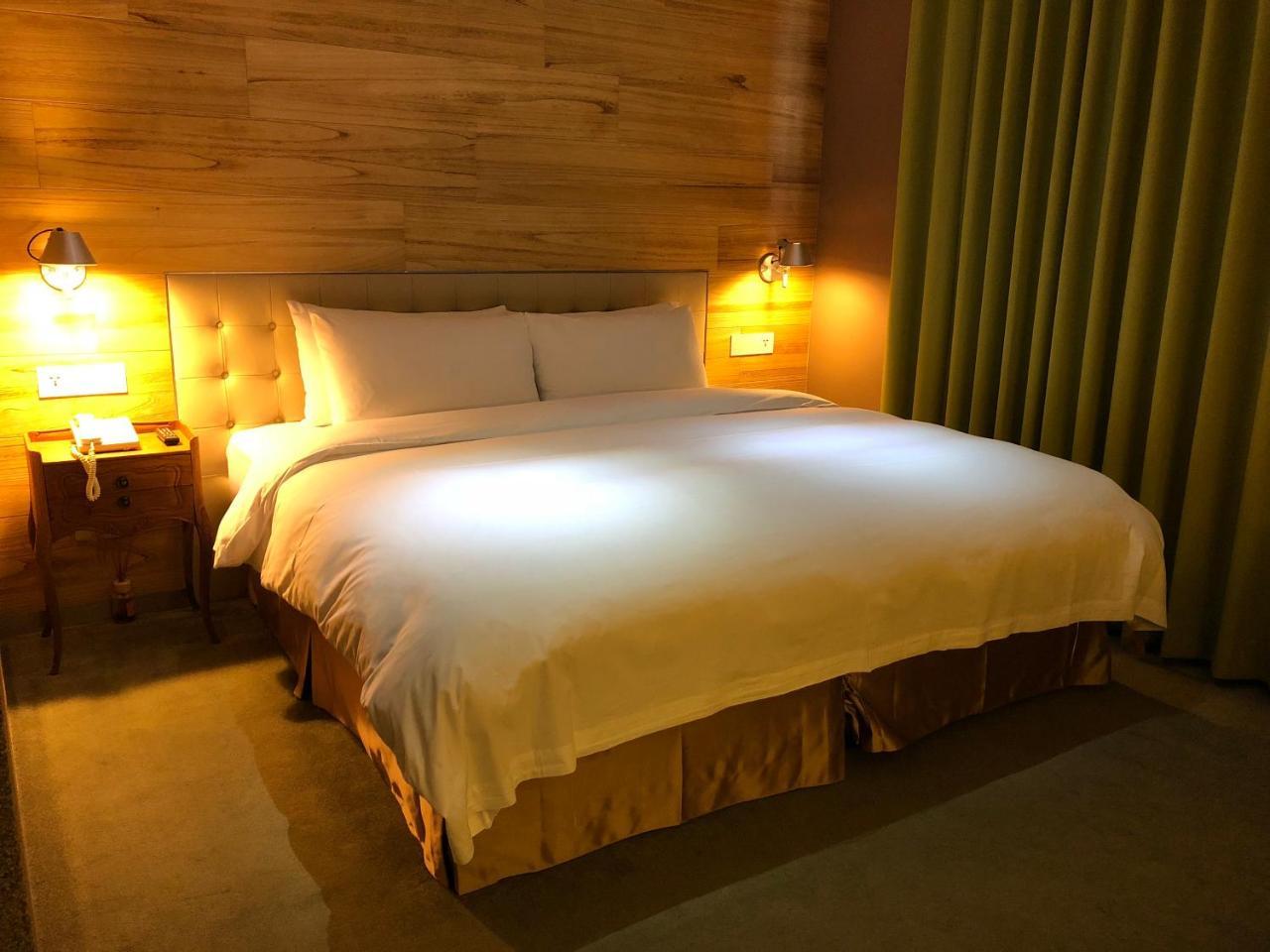 Inhouse Hotel Taichung Dış mekan fotoğraf